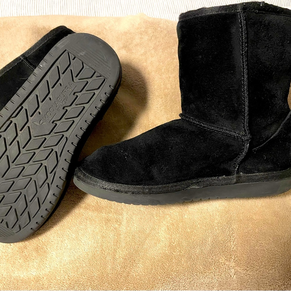 Koolaburra by UGG Short Fleece lined boots - Size 2 Girls